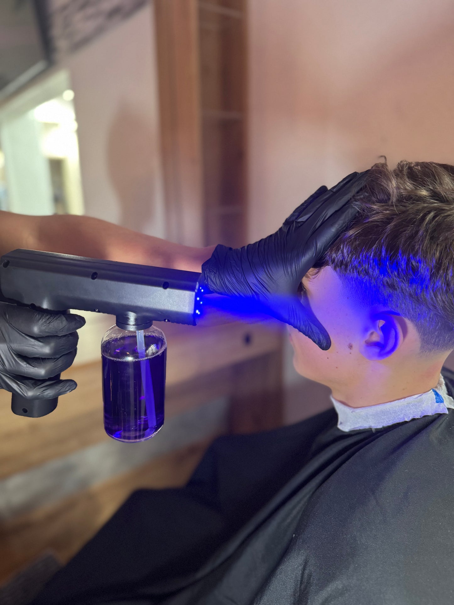 Flair Gun - Sprühpistole für professionelle Aftershave-Hautpflege